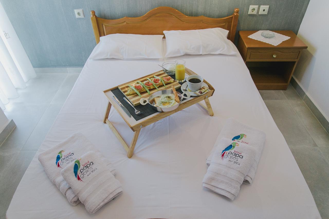 Hotel Papagalos Neos Marmaras Extérieur photo